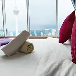 Sky Suites Klcc Apartment By Family Room Stay
