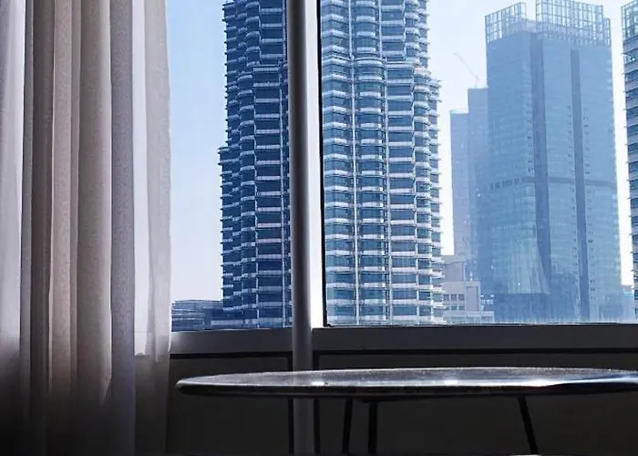 Sky Suites Klcc Apartment By Family Room Stay