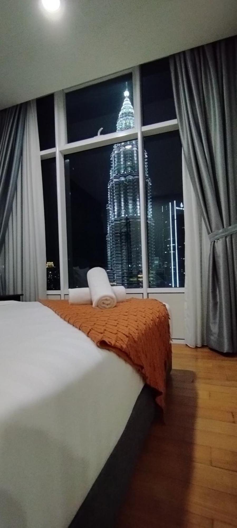 Pangsapuri Sky Klcc By Family *